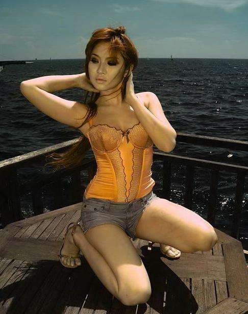 Cover Girl Padang